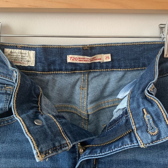 LEVIS 720 high rise super skinny jeans, medium wash - Picture 3 of 4